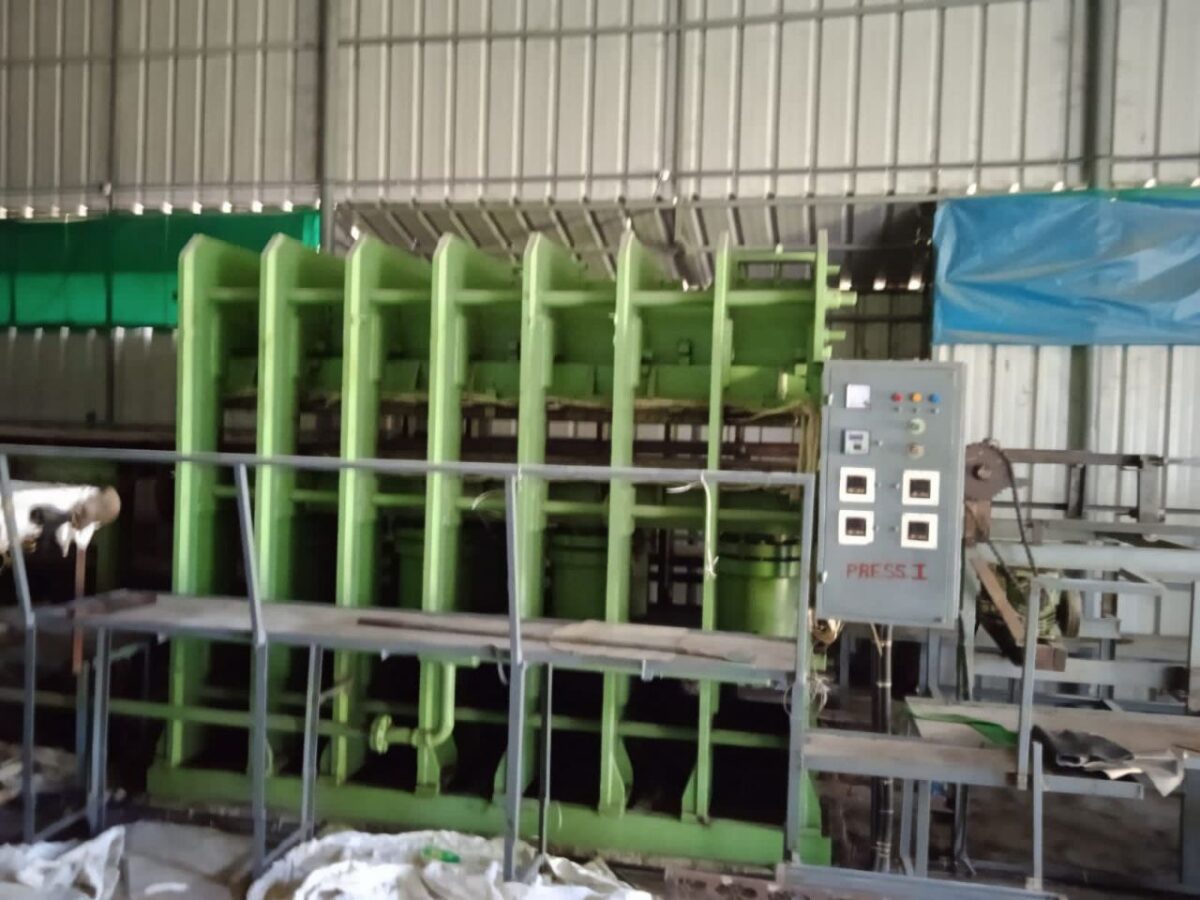 Buy | Sell Used Second Hand Rubber Sheet Vulcanizing Hydraulic Press
