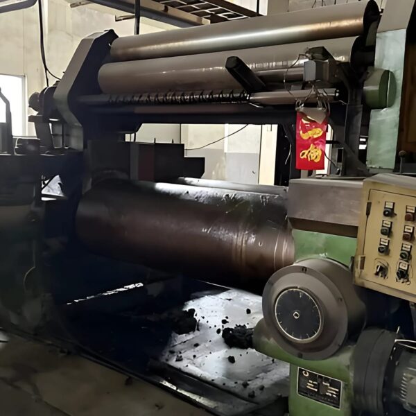 Open rubber mixing mill