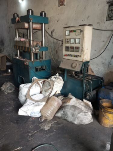 Rubber Hydraulic Moulding Press (Size 22x22)
